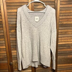 Aerie Light Gray V-Neck Women's Sweater